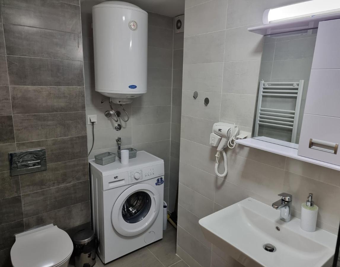 Modern & Trendy Apartment Скопье Экстерьер фото