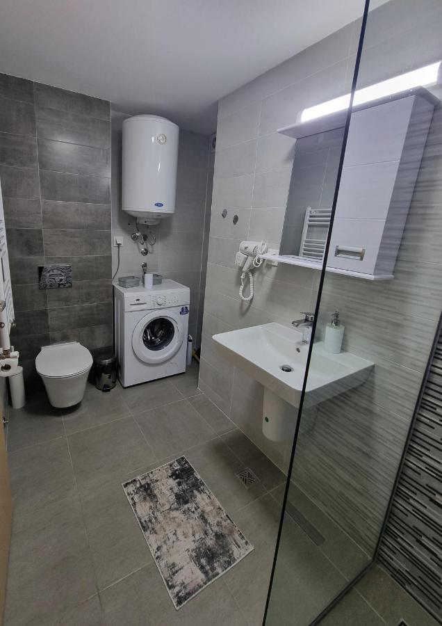Modern & Trendy Apartment Скопье Экстерьер фото