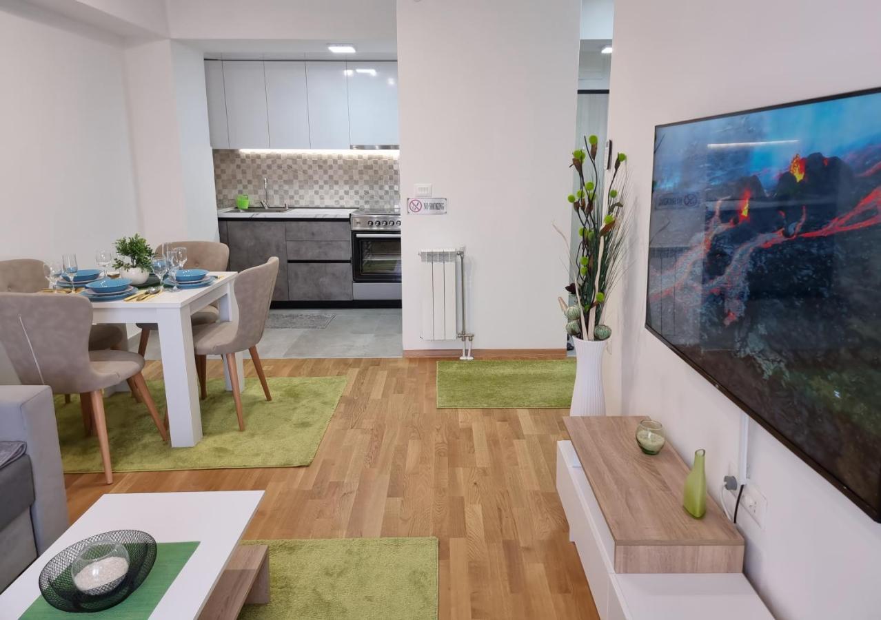 Modern & Trendy Apartment Скопье Экстерьер фото
