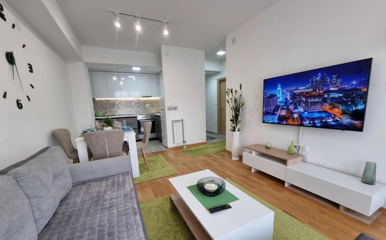 Modern & Trendy Apartment Скопье Экстерьер фото