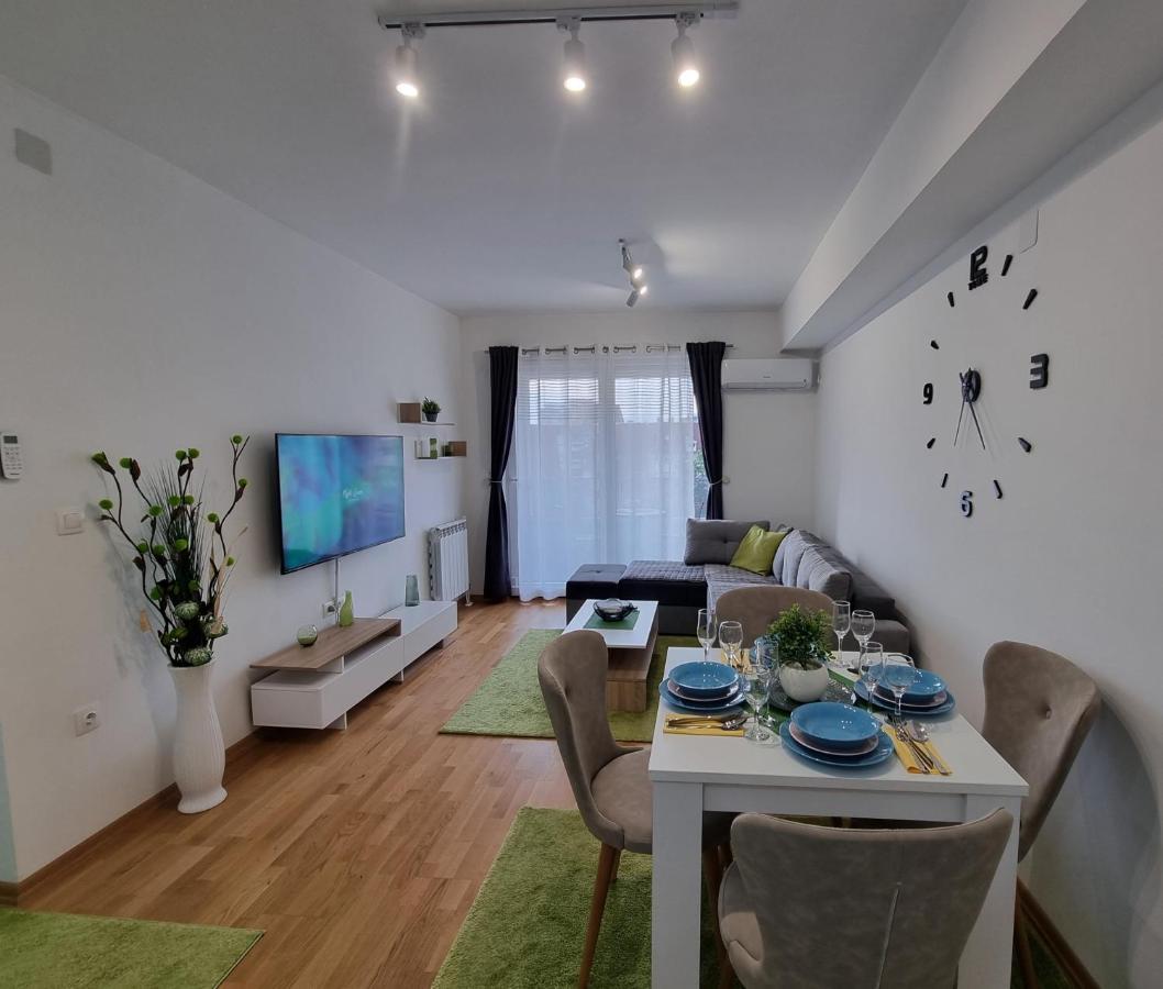 Modern & Trendy Apartment Скопье Экстерьер фото