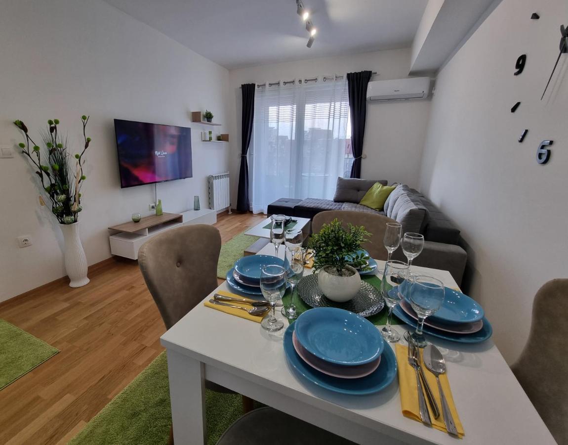 Modern & Trendy Apartment Скопье Экстерьер фото