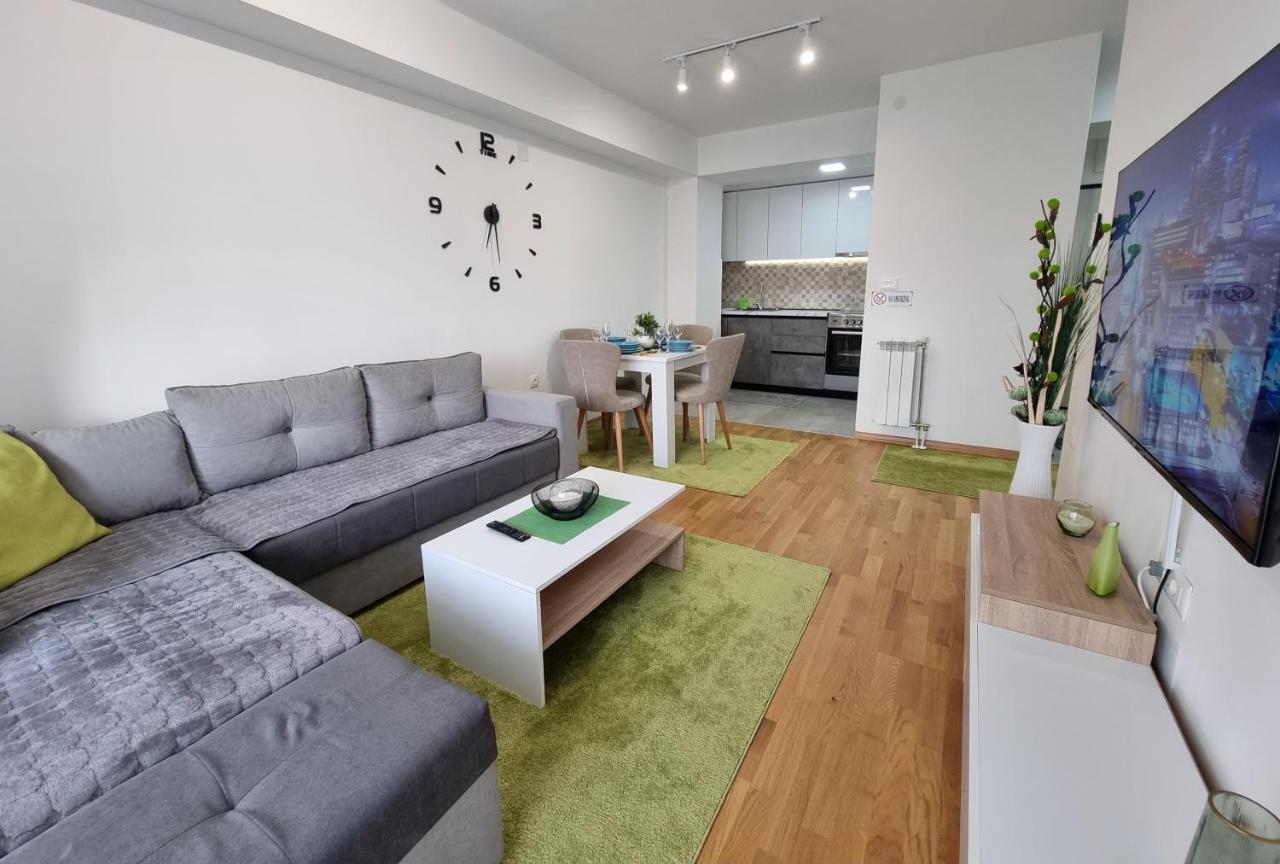 Modern & Trendy Apartment Скопье Экстерьер фото