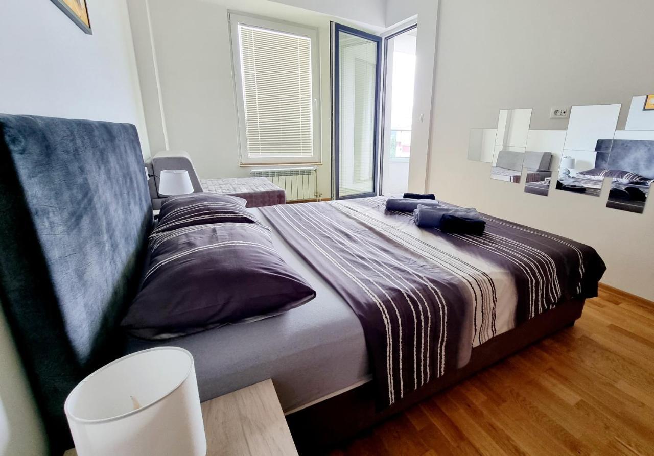 Modern & Trendy Apartment Скопье Экстерьер фото