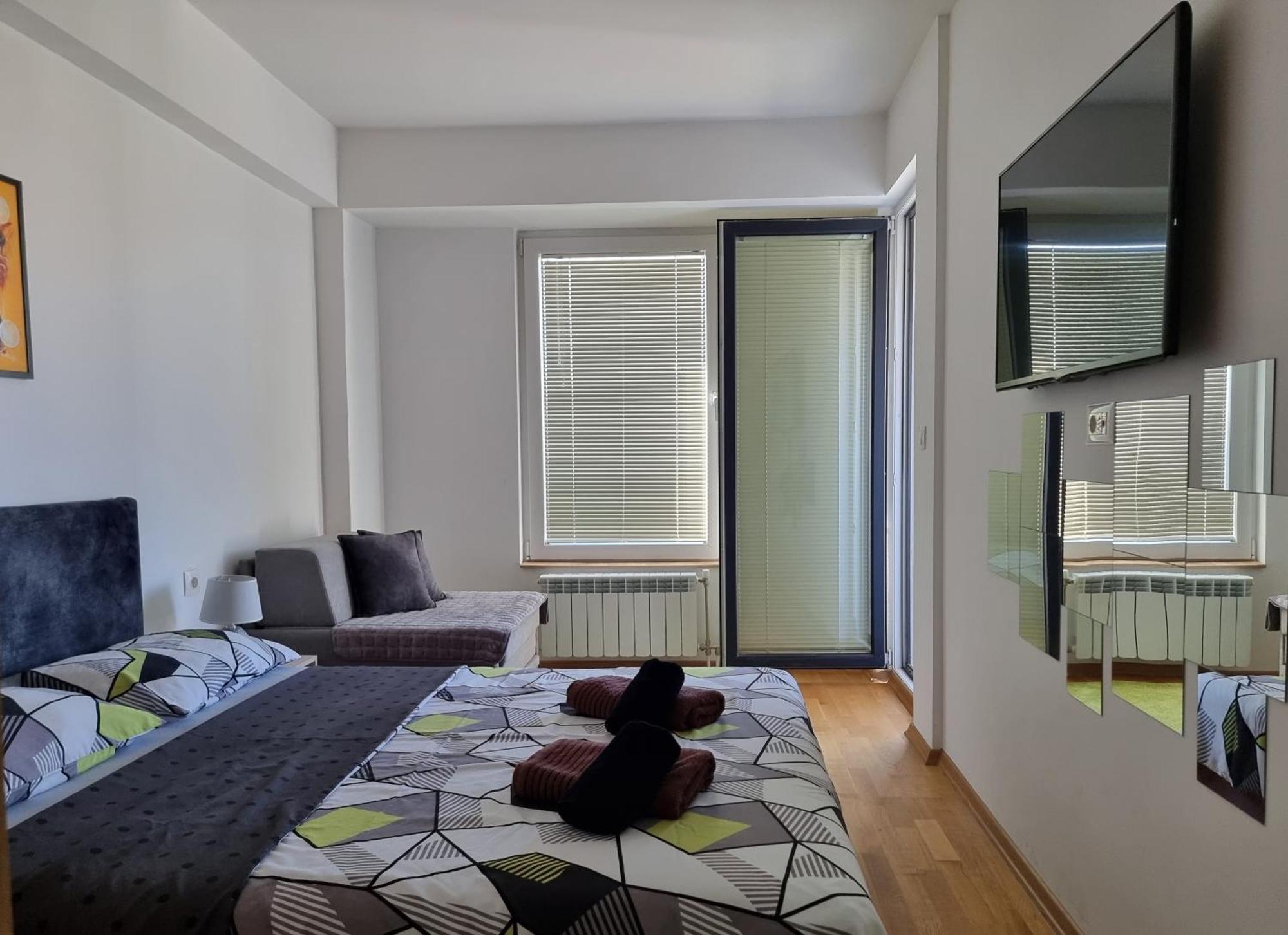 Modern & Trendy Apartment Скопье Экстерьер фото